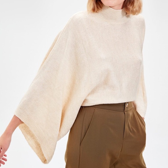 trendyol Sweaters - Sweater